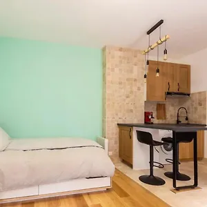 cosy-studio-full-heart-of.fr-paris.fr/